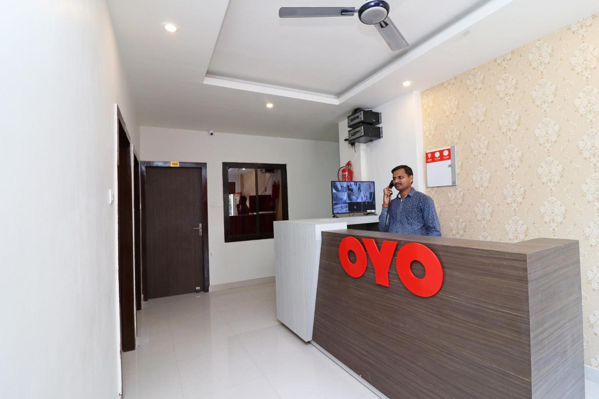 Oyo Paradise Inn Allāhābād Junction Eksteriør billede